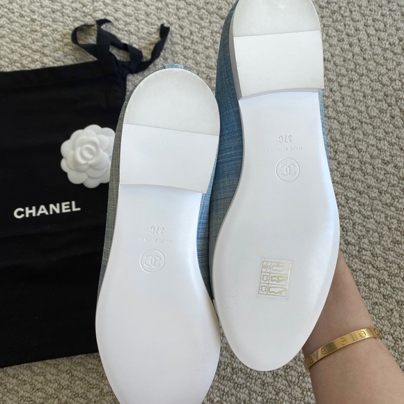 NWT Chanel classic ballet flats blue and white - Picture 2 of 2